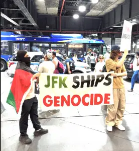 ‘What’s Wrong With You, You Antisemitic Freaks?’ Anti-Israel Activists Denounced for Disruption at New York Airport Train Station