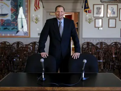 Mayor Robert Hedlund of Weymouth to resign after nearly 10 years on the job